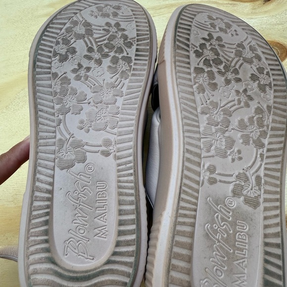 Blowfish Malibu sandals, size 6.5, cream color - Picture 5 of 10